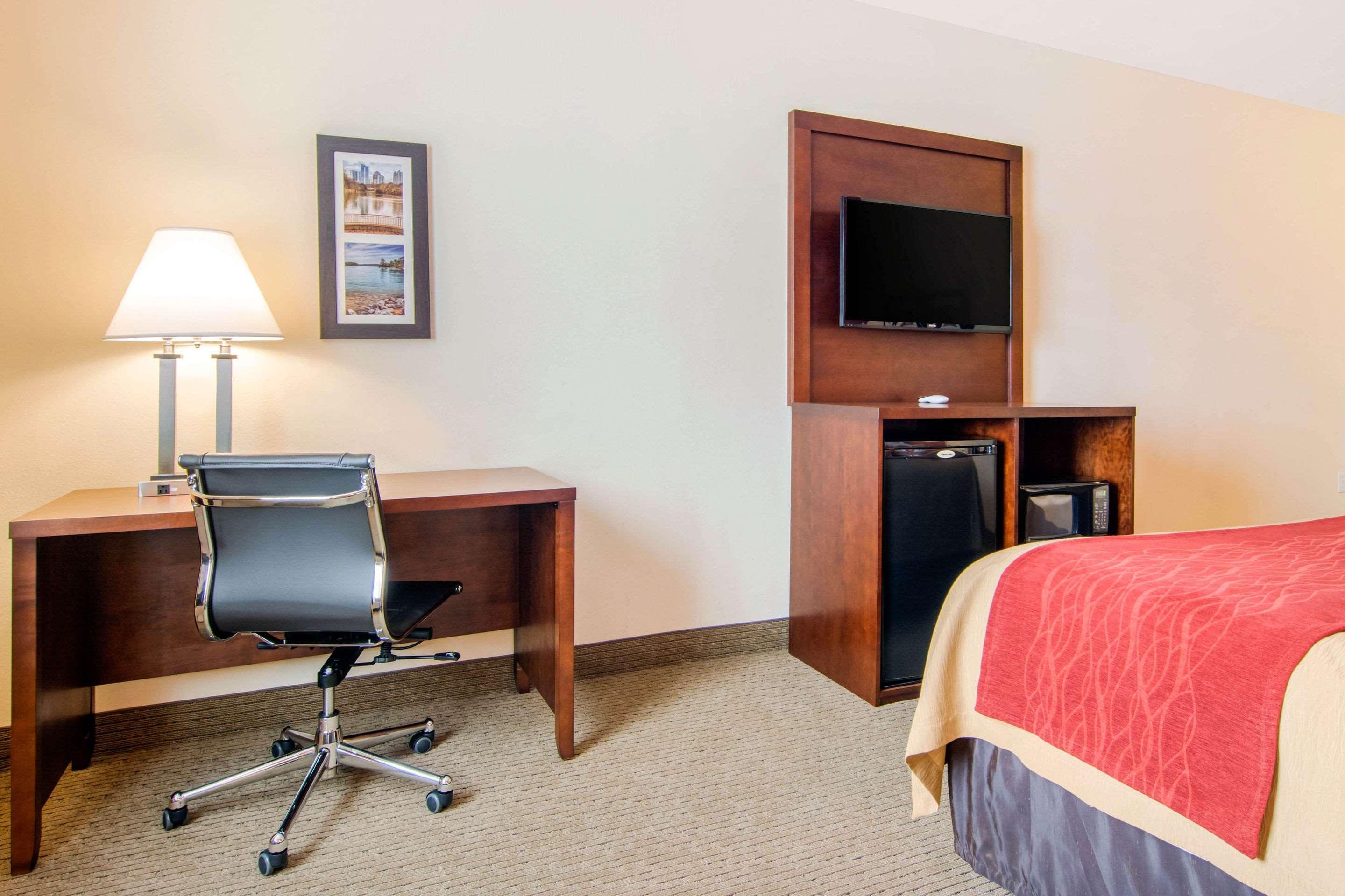 Comfort Inn & Suites Villa Rica Kültér fotó