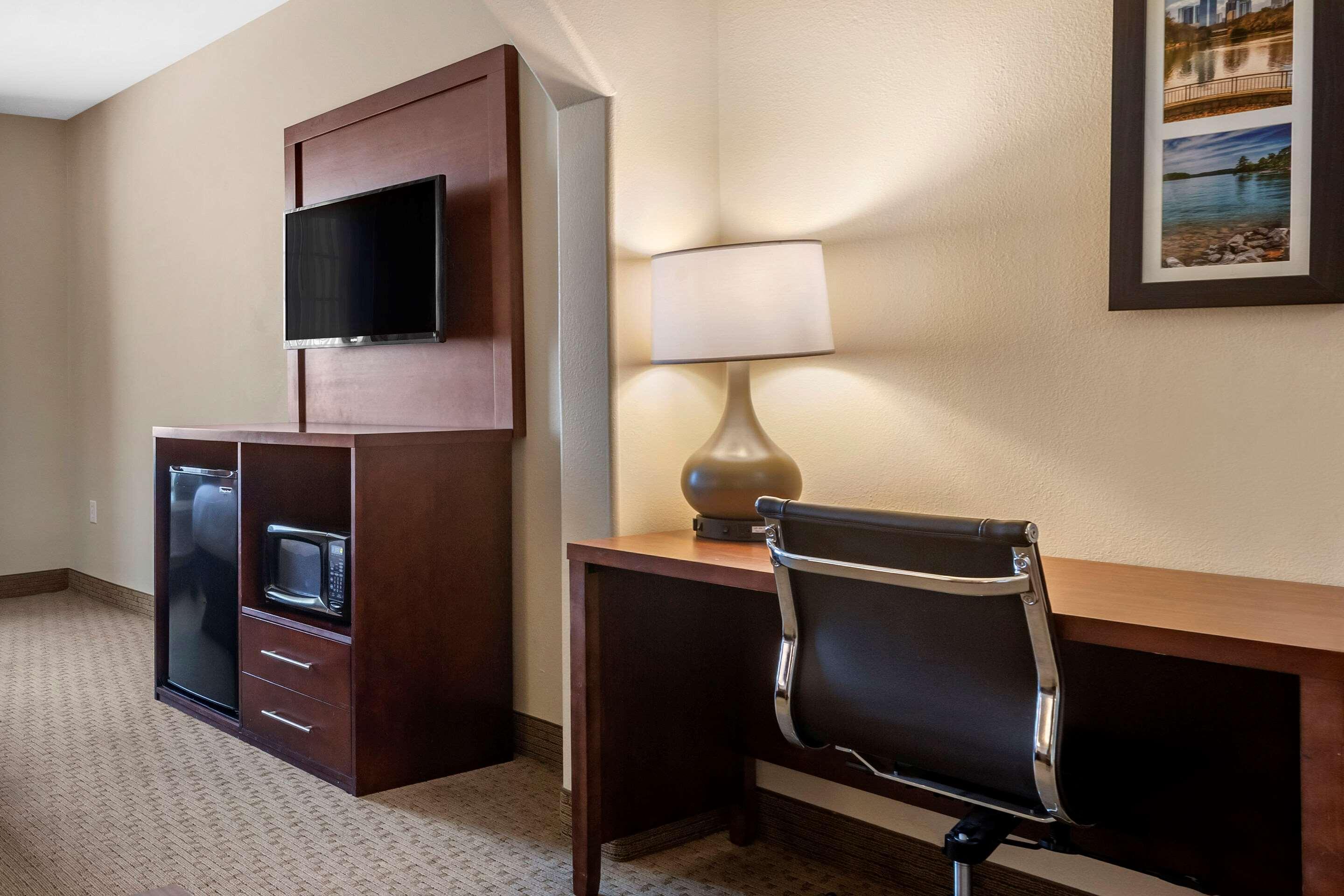 Comfort Inn & Suites Villa Rica Kültér fotó