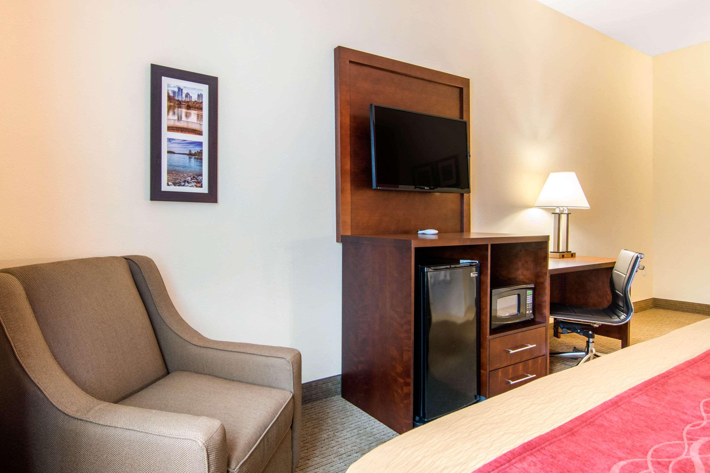 Comfort Inn & Suites Villa Rica Kültér fotó