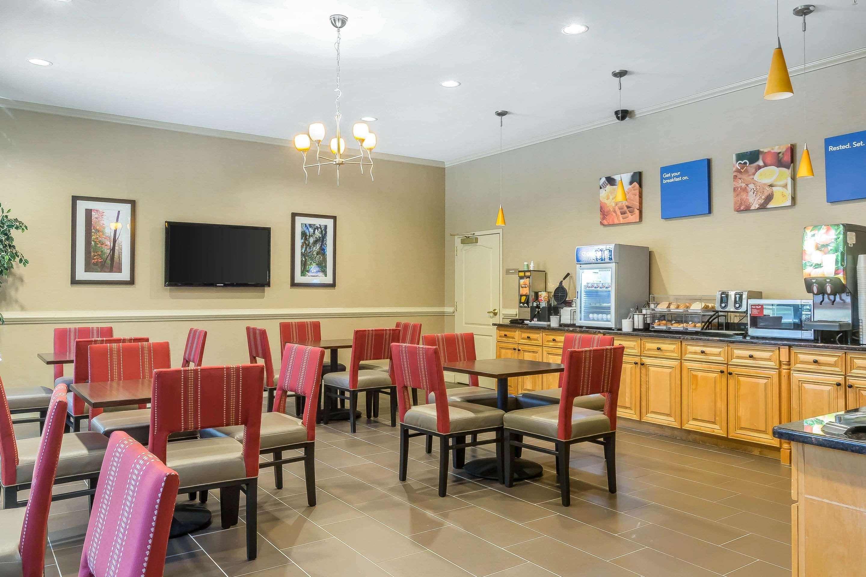 Comfort Inn & Suites Villa Rica Kültér fotó