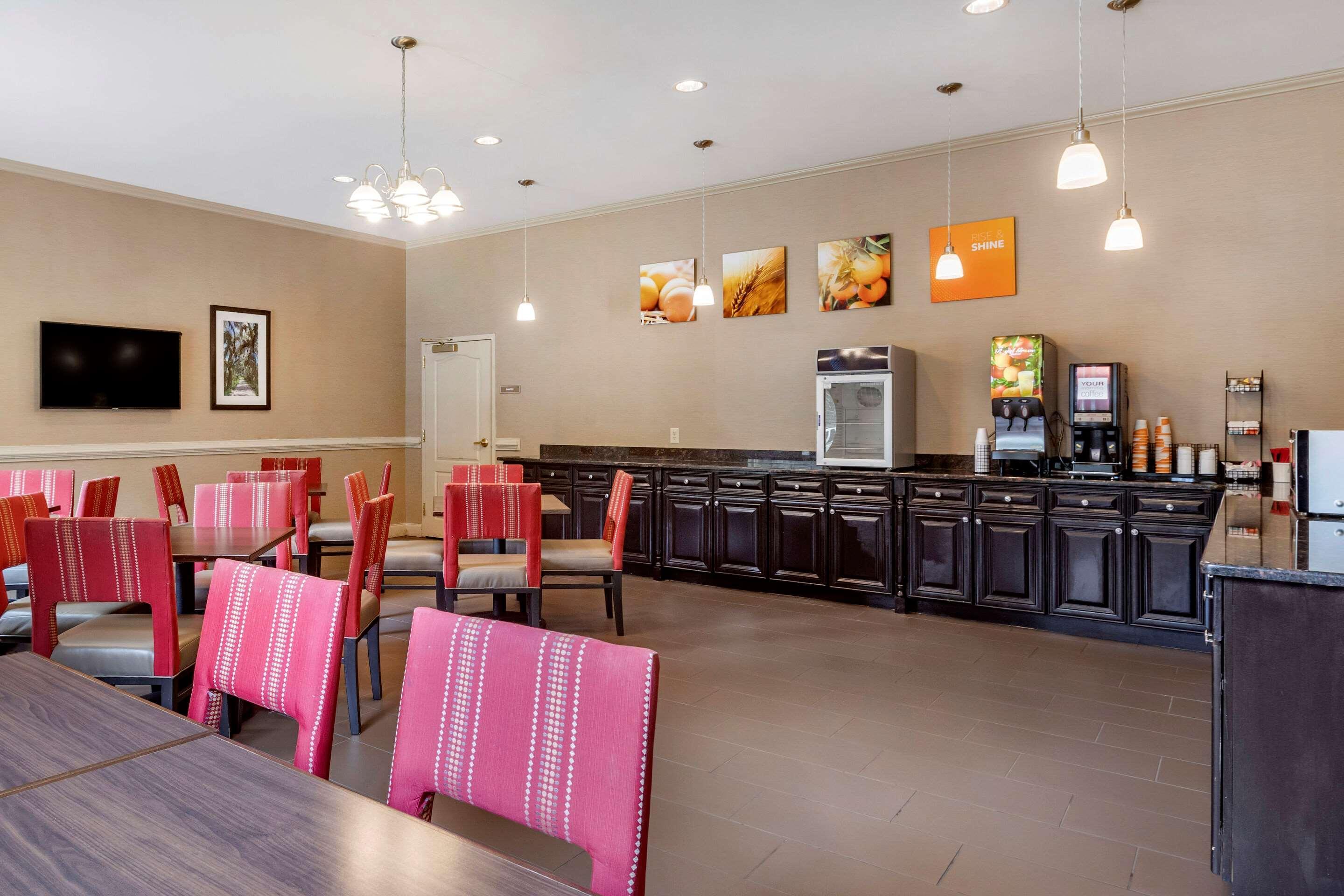 Comfort Inn & Suites Villa Rica Kültér fotó